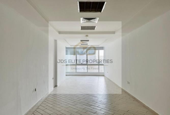 54401113 - Property Image 2