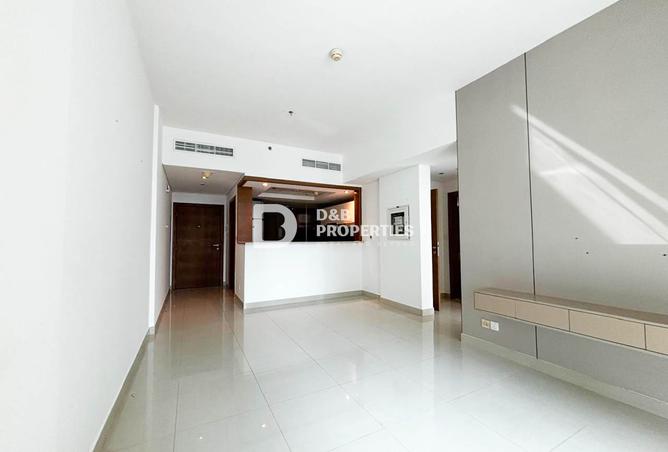 Available Now | Mid Floor | Flexible Cheques photo 3