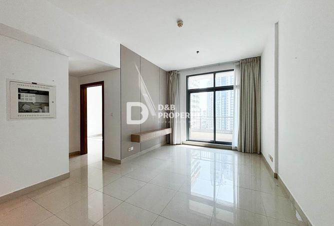 Available Now | Mid Floor | Flexible Cheques photo 2