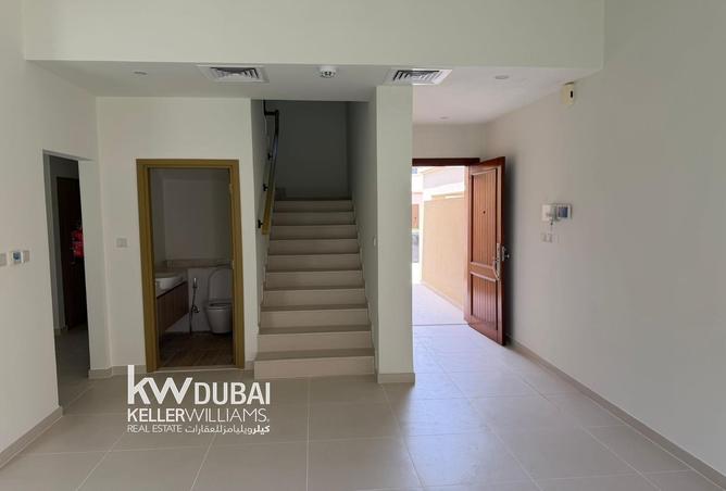 83654947 - Property Image 3