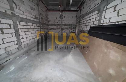 Shop - Studio - 1 for rent in Kay 1 Building - Al Satwa - Dubai