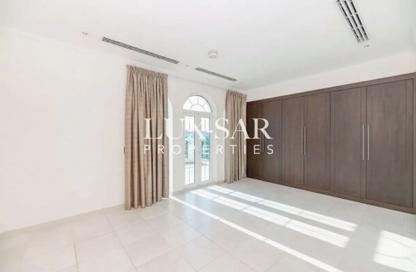 Villa - 3 Bedrooms - 4 Bathrooms for rent in District 5 - Jumeirah Park - Dubai