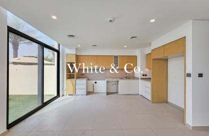 Townhouse - 4 - 4 for rent in Sun - Arabian Ranches 3 - Dubai