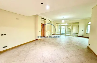 شقة - 3 غرف نوم - 4 حمامات للايجار في الحمري - مساكن شور لاين - نخلة جميرا - دبي