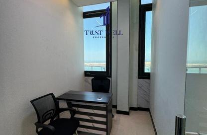 Business Centre - Studio - 4 Bathrooms for rent in Dar Al Salam Building - Corniche Road - Abu Dhabi