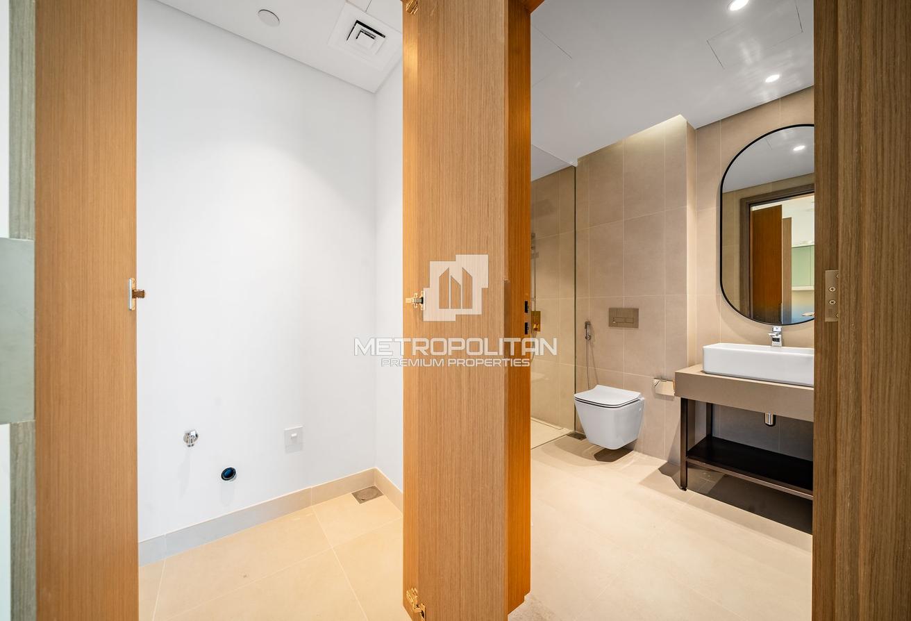 Highest Floor | Multiple Units | Community Expert photo 12
