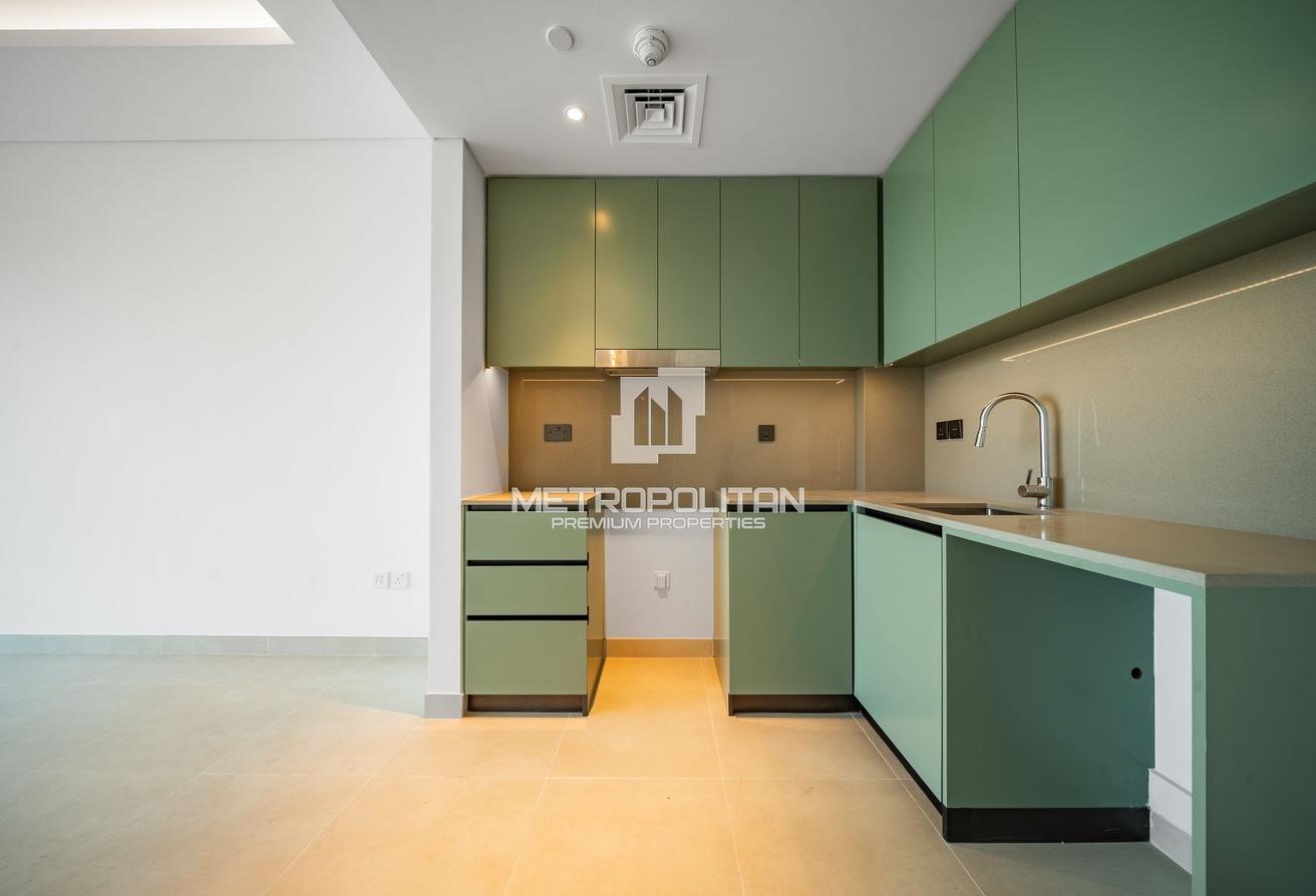 Highest Floor | Multiple Units | Community Expert photo 6