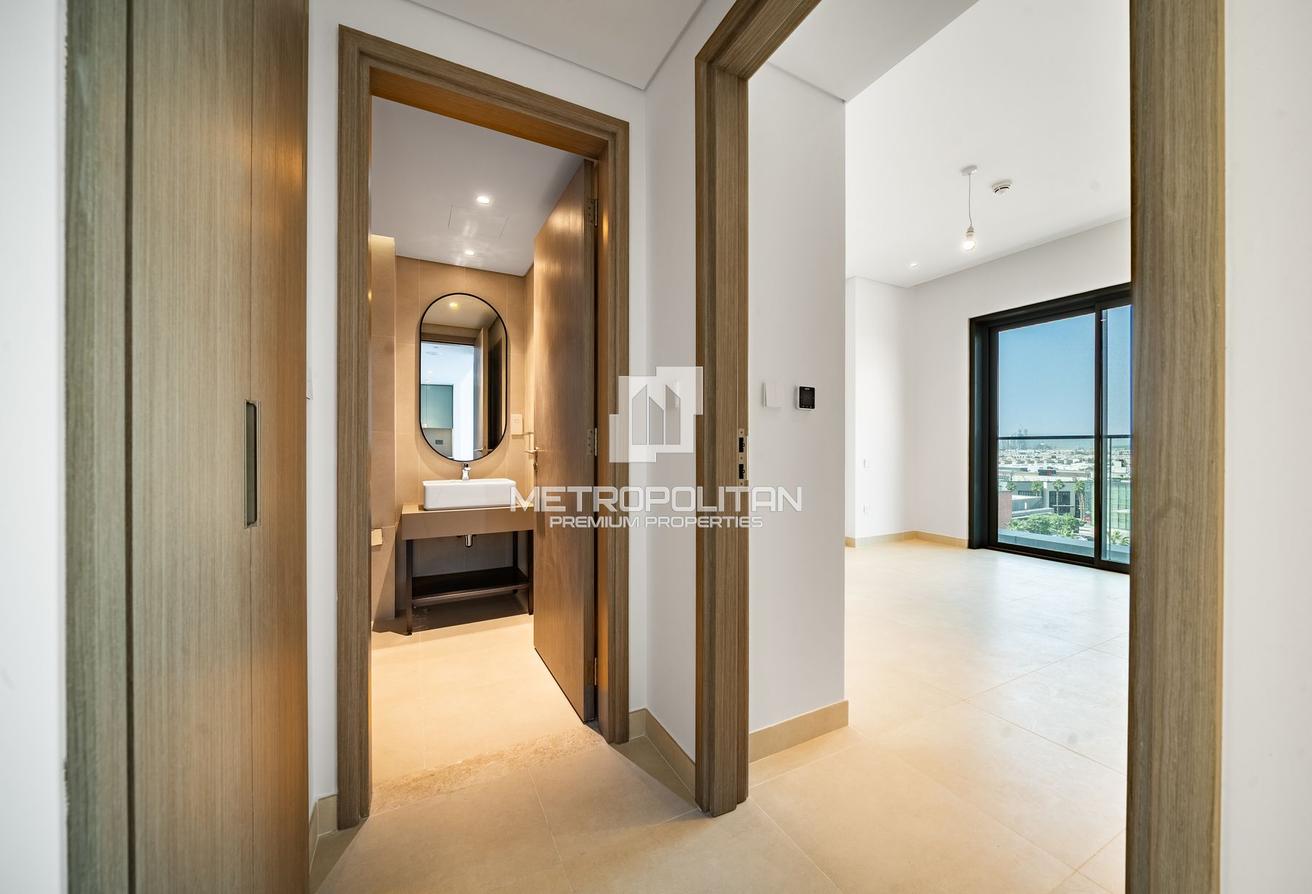 Highest Floor | Multiple Units | Community Expert photo 5