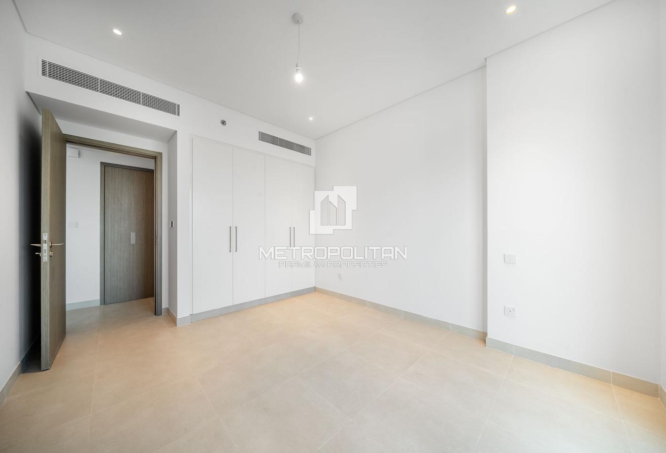 Highest Floor | Multiple Units | Community Expert photo 11