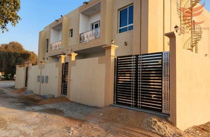 Villa - 4 Bedrooms - 3 Bathrooms for rent in Seih Al Uraibi - Ras Al Khaimah