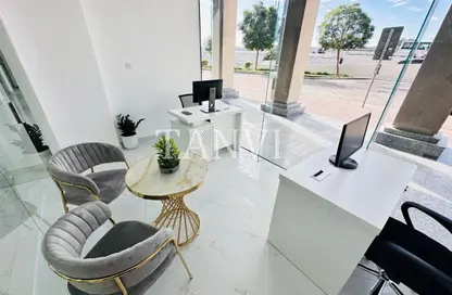 Office Space - Studio - 1 Bathroom for rent in Reem Residency - Al Karama - Dubai