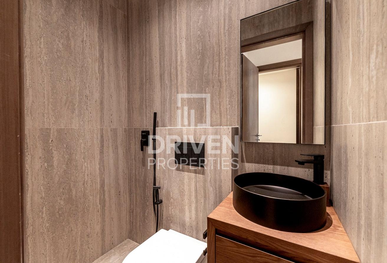 Luxury Living | Great View and Interiors photo 12
