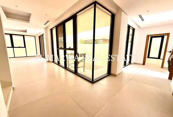 156005020 - Property Image 3