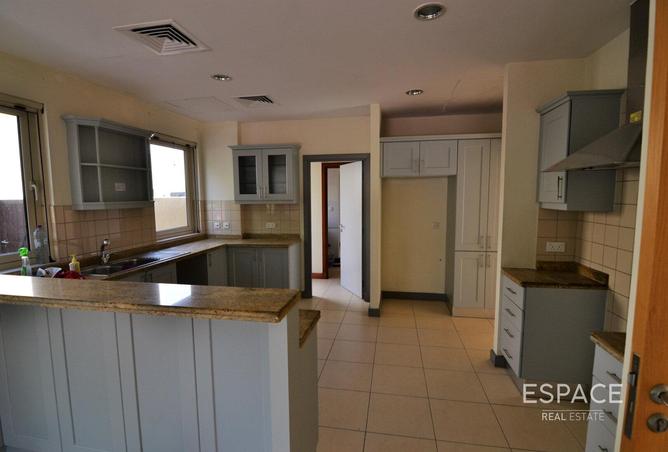 53163872 - صورة العقار 2