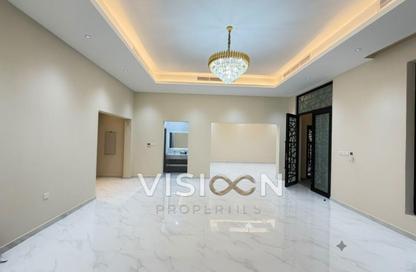 Villa - 5 - 7 for rent in Al Aweer 1 - Al Aweer - Dubai