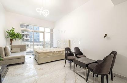 Apartment - Studio - 1 for rent in Royal Residence 2 - Royal Residence - Dubai Sports City - Dubai