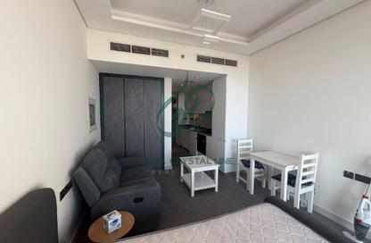 Apartment - Studio - 1 Bathroom for rent in Samana Golf Avenue - Dubai Studio City - Dubai