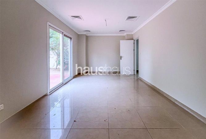 62063388 - Property Image 2