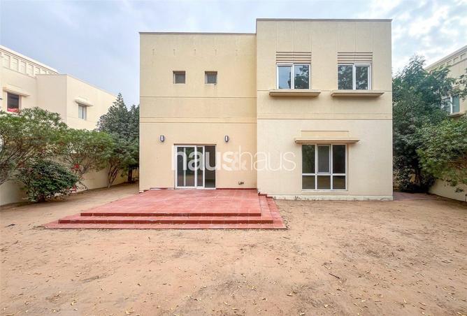 62063388 - Property Main Image