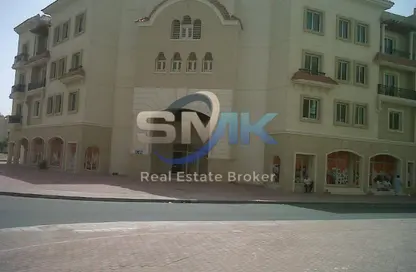 شقة - غرفة نوم - 2 حمامات للبيع في L09 مبنى - طراز يوناني - المدينة العالمية - دبي