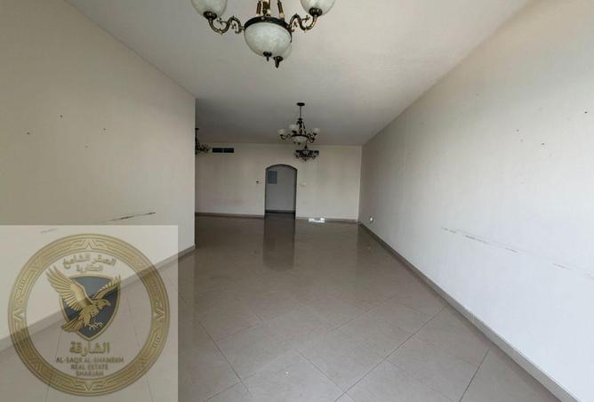 98275856 - Property Image 3