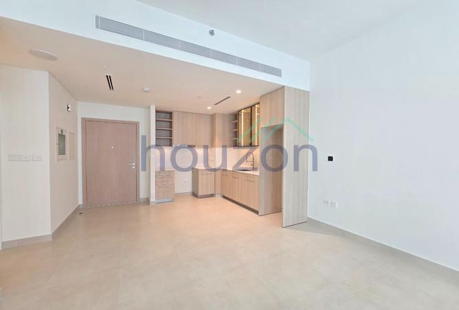 Spacious 1BR + Storage Room | Direct Park Access photo 3