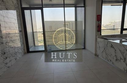 Apartment - 2 - 2 for rent in Amal Tower - Dubai Sports City - Dubai