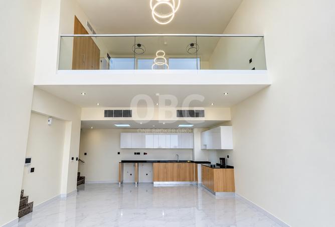 Corner Unit | Near Amenities |  Rented | High ROI
