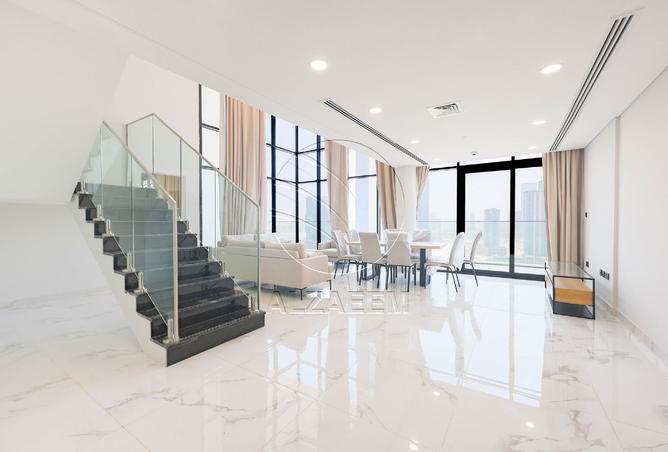 5-bed penthouse · Canal view