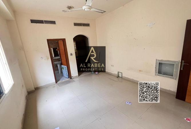 74648947 - Property Image 2