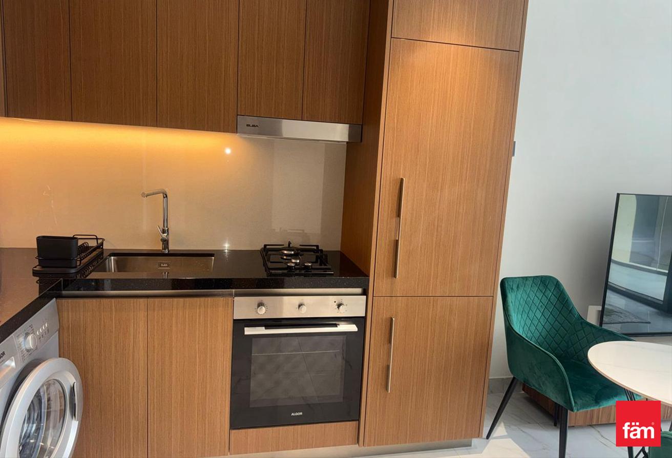 Brand New| Premium furnishing| Vacant photo 2