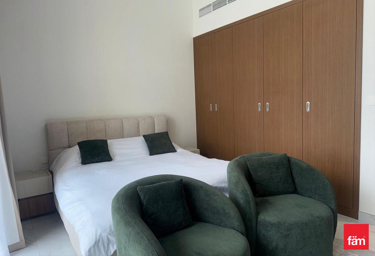 Brand New| Premium furnishing| Vacant photo 11