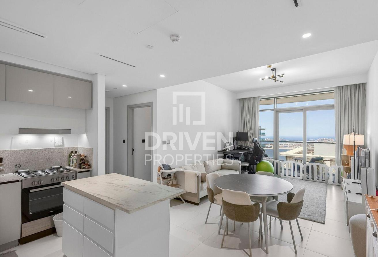 View Anytime | High Floor | Palm View | Furnished photo 8