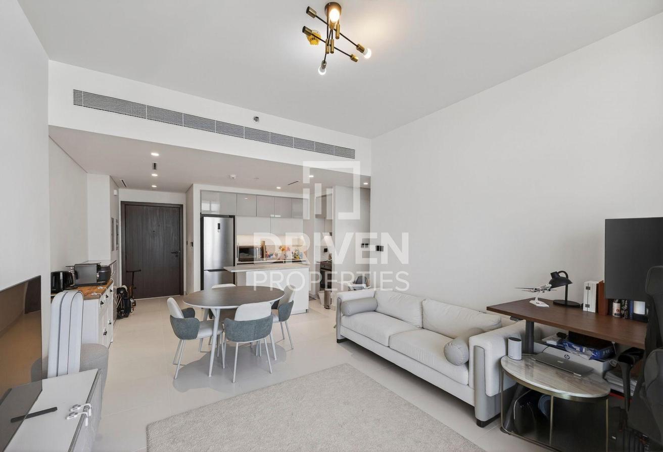 View Anytime | High Floor | Palm View | Furnished photo 7