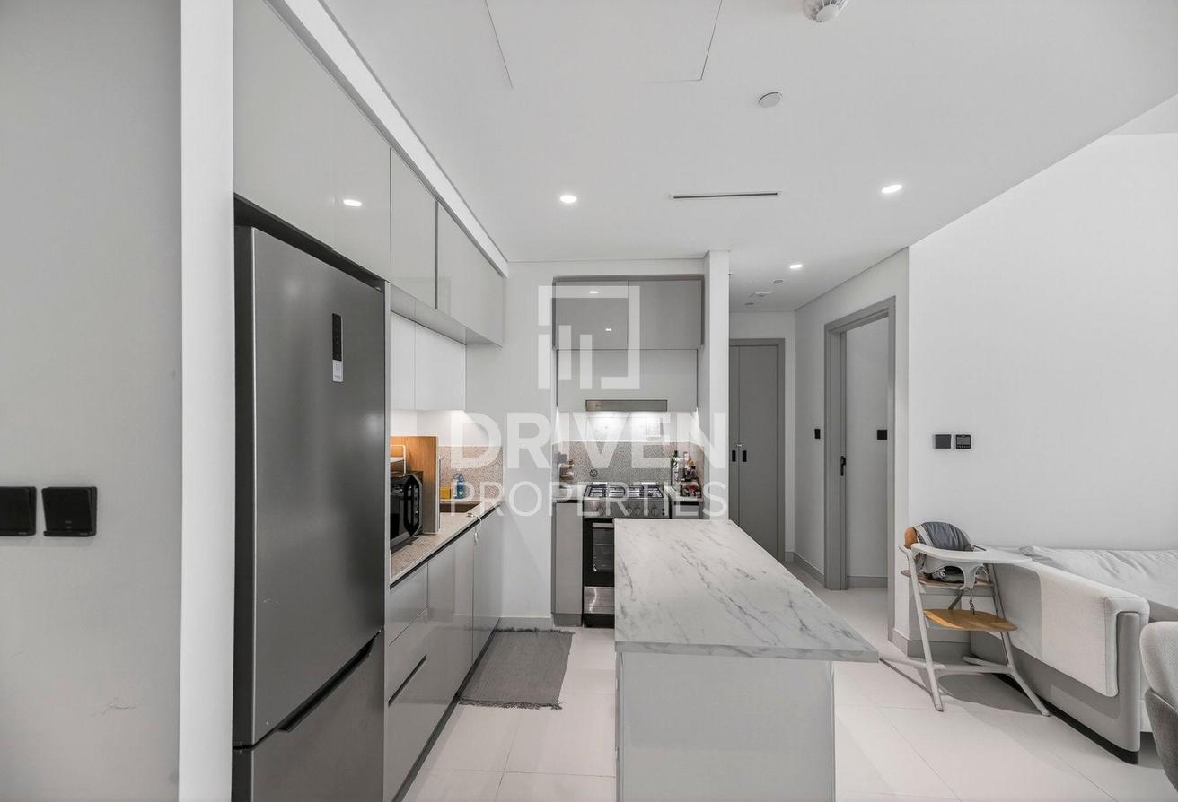 View Anytime | High Floor | Palm View | Furnished photo 11