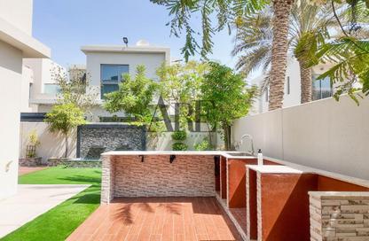 Villa - 4 - 5 for sale in Al Yasmeen - Al Zahia - Muwaileh Commercial - Sharjah