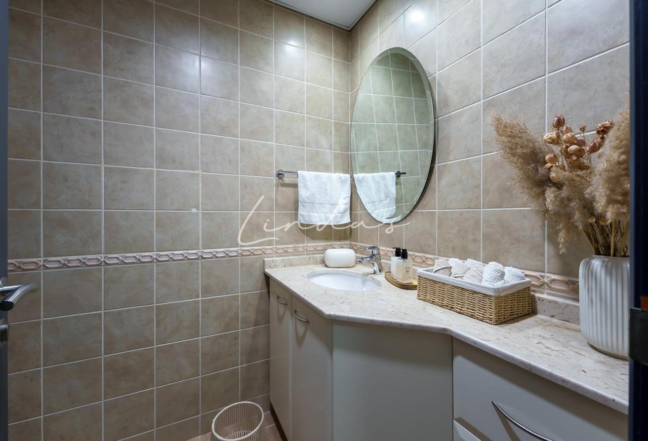 Stunning Lake View | Terraced Apartment | Upgraded photo 8