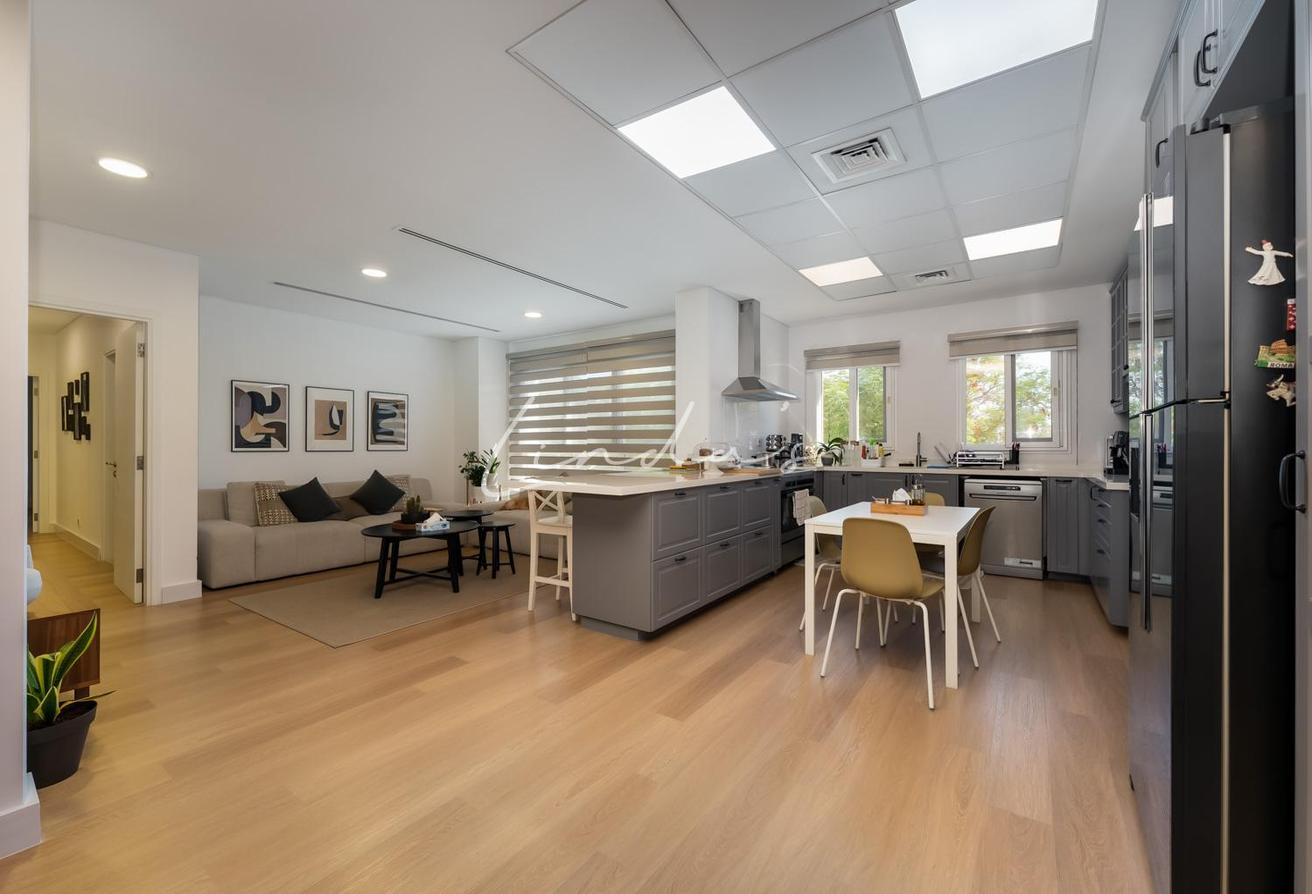 Stunning Lake View | Terraced Apartment | Upgraded photo 9