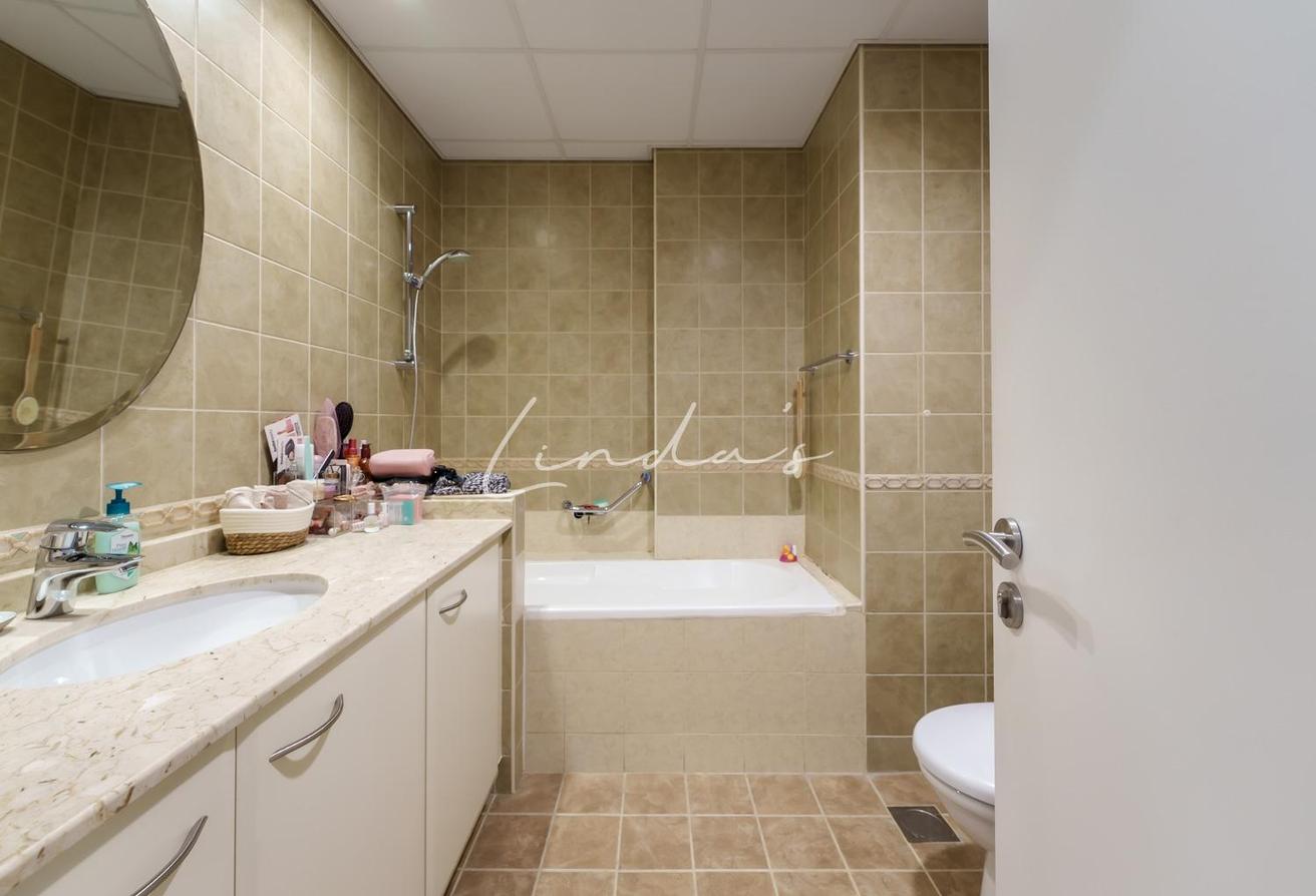 Stunning Lake View | Terraced Apartment | Upgraded photo 16
