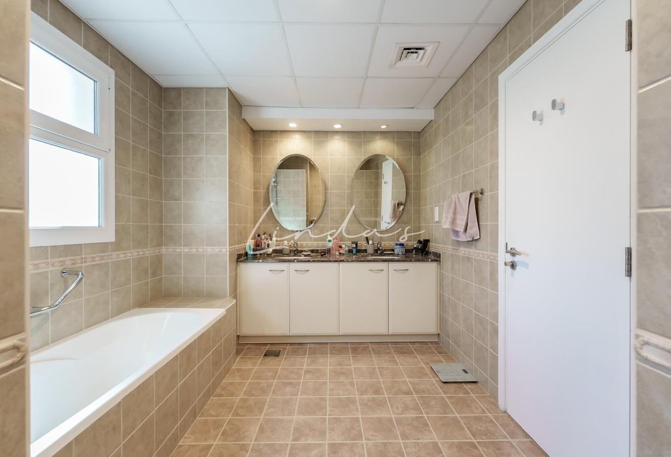 Stunning Lake View | Terraced Apartment | Upgraded photo 12