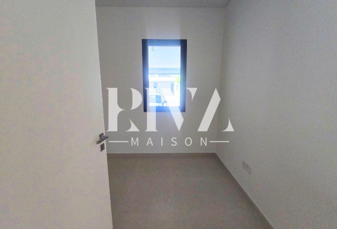 Prime Location | Corner Plot | Single Row | Park photo 14