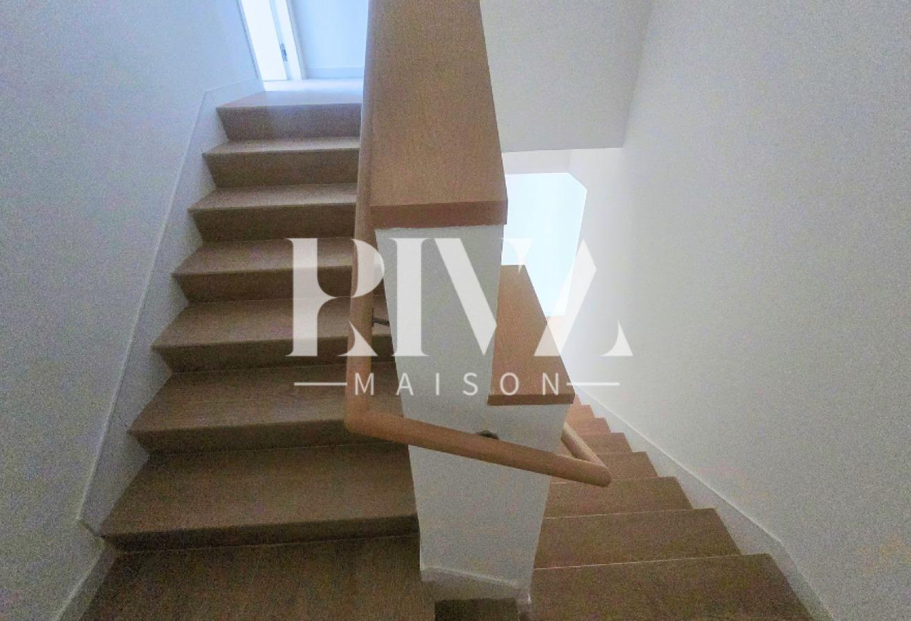 Prime Location | Corner Plot | Single Row | Park photo 11