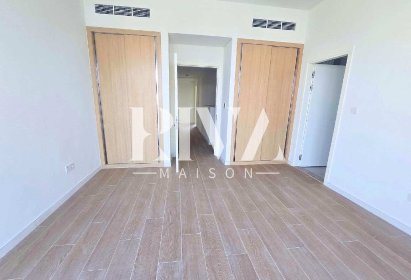 Prime Location | Corner Plot | Single Row | Park photo 10