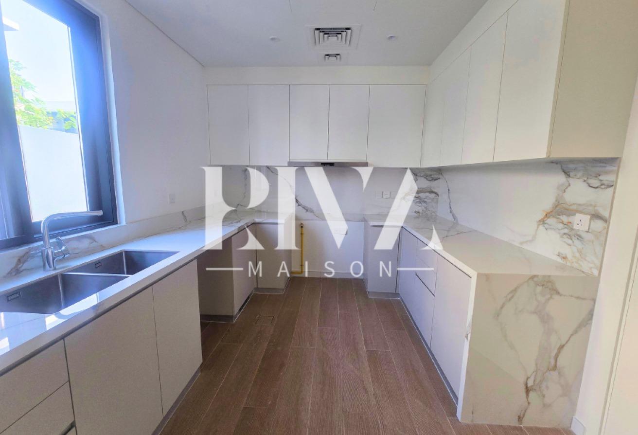 Prime Location | Corner Plot | Single Row | Park photo 12