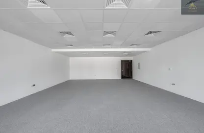 مكتب - استوديو - 1 حمام للايجار في برج تشرشل للأعمال - أبراج تشرشل - الخليج التجاري - دبي