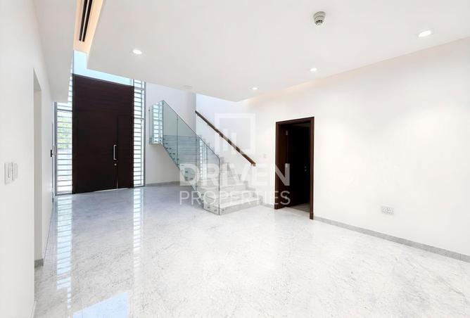 114151843 - Property Image 2