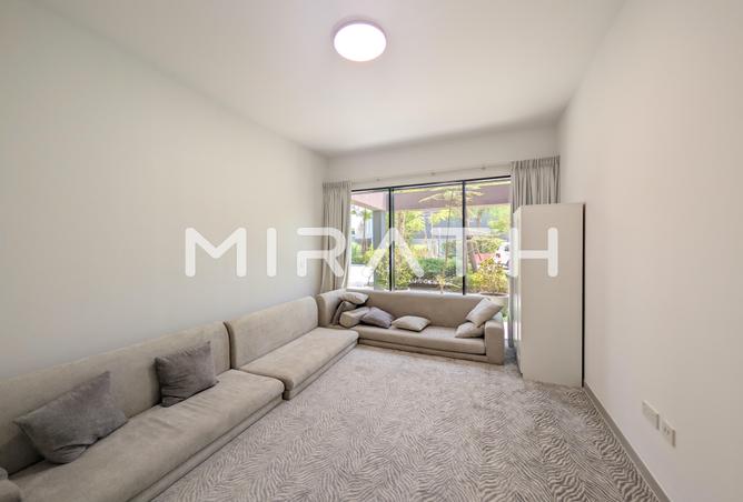 106403160 - Property Image 2