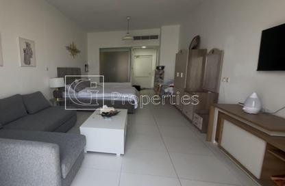 Apartment - Studio - 1 Bathroom for rent in Palm Views East - Palm Views - Palm Jumeirah - Dubai