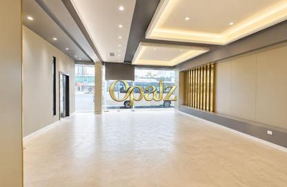 Retail - Studio - 4 Bathrooms for rent in International Airport Area - Deira - Dubai Retail - Studio - 4 Bathrooms for rent in International Airport Area - Deira - Dubai