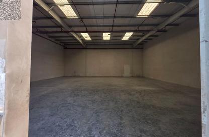 Warehouse - Studio - 1 Bathroom for rent in Ali Mousa Building - Al Sajaa Industrial - Al Sajaa - Sharjah